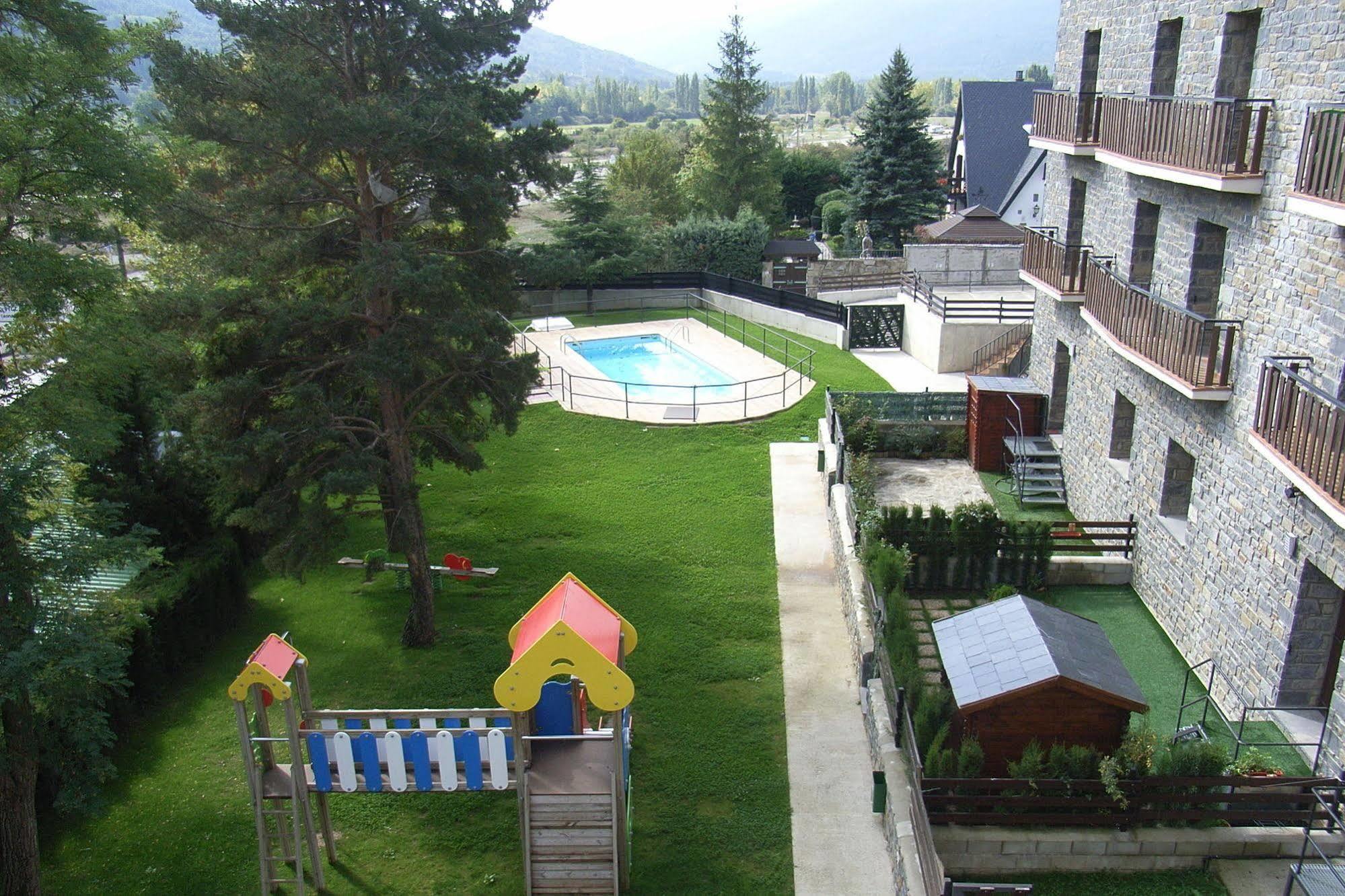 Roca Nevada Suites Villanúa Exterior foto